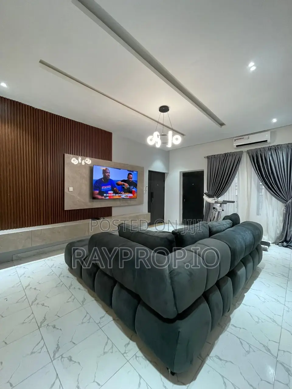 067629fa - 2 Bedroom Shortlet in VGC Ajah in VGC / Ajah