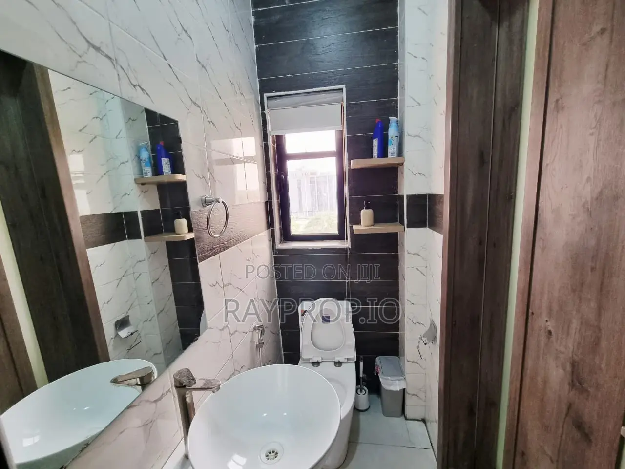 3 Bedroom Shortlet in Lekki Phase 1 in Lekki Phase 1