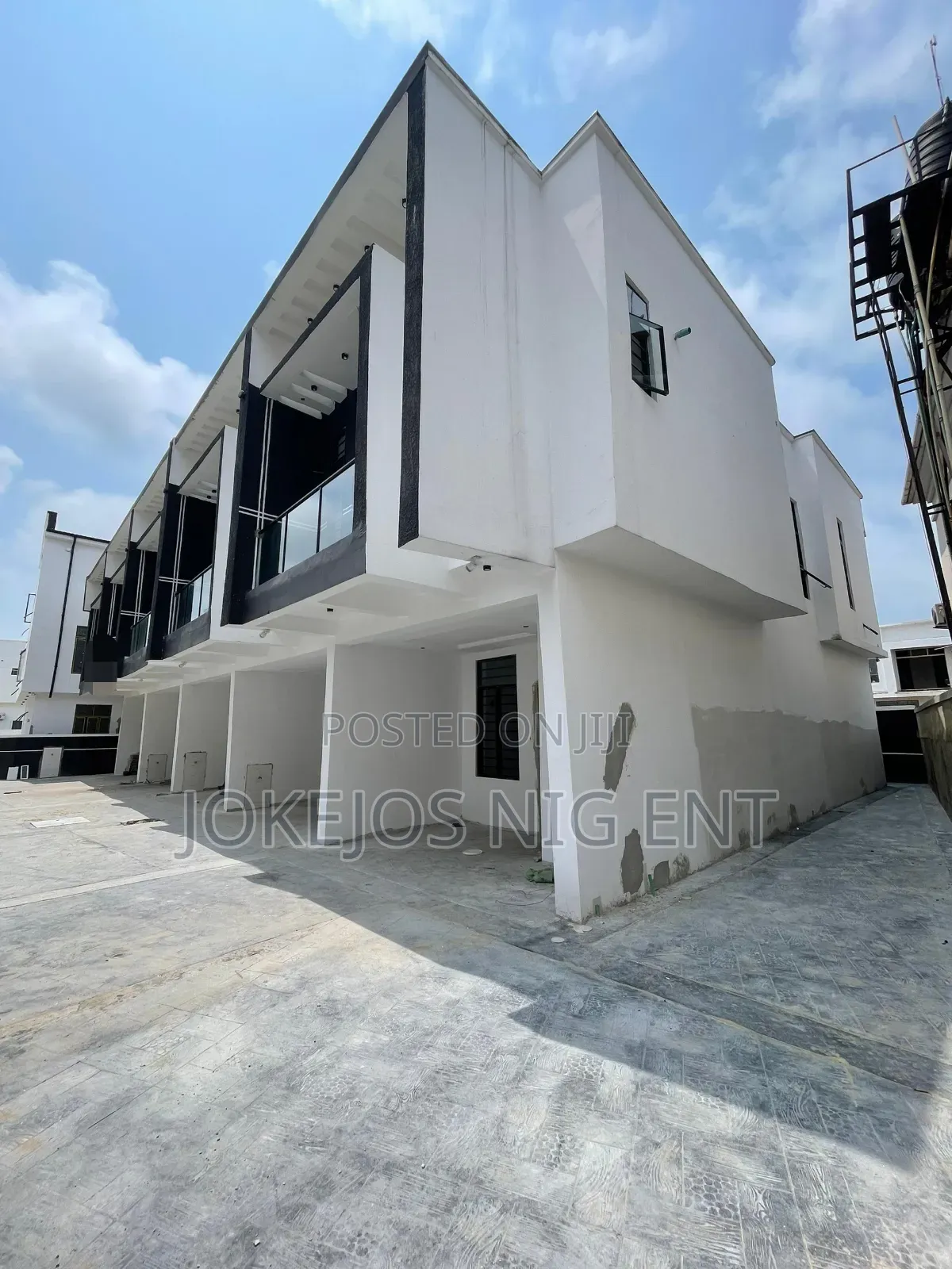 4bdrm Townhouse/Terrace in Chevron for sale in Chevron