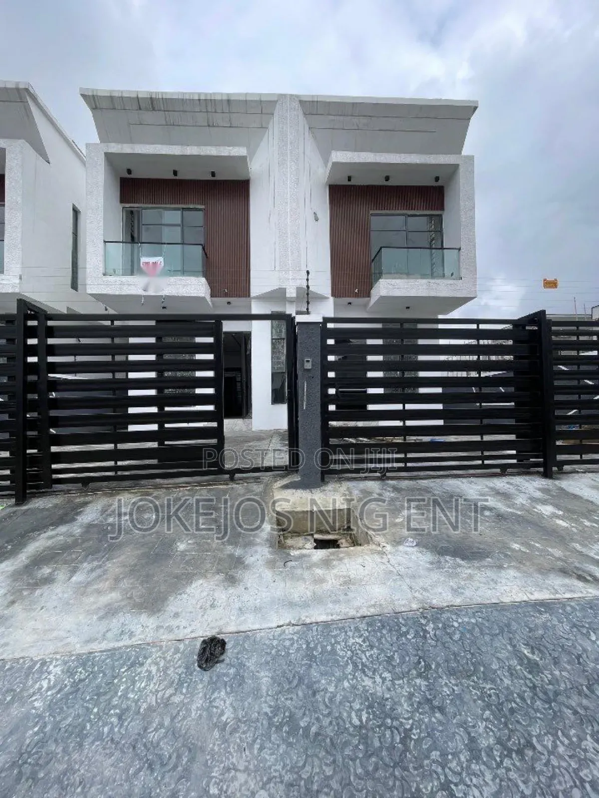 4bdrm Duplex in Ikota for sale in Ikota