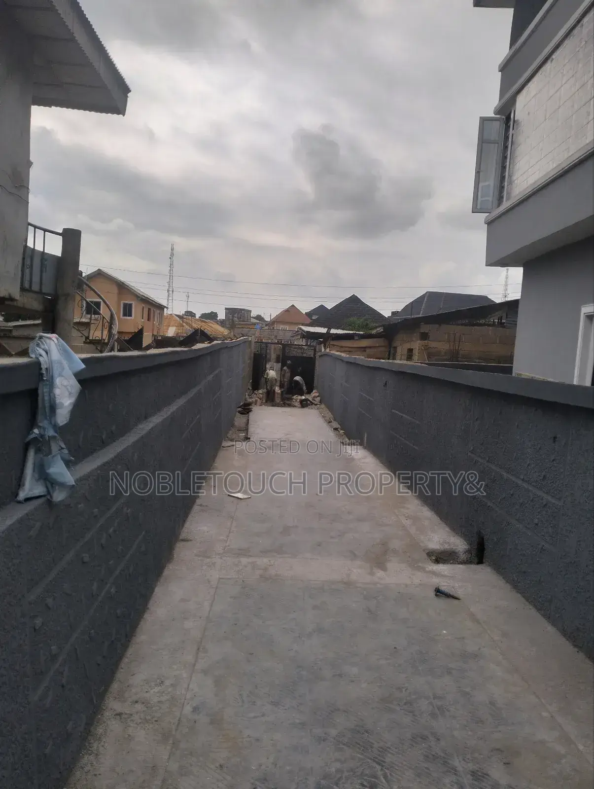4bdrm Duplex in Idimu Lagos, Iseri Olofin for sale in Iseri Olofin