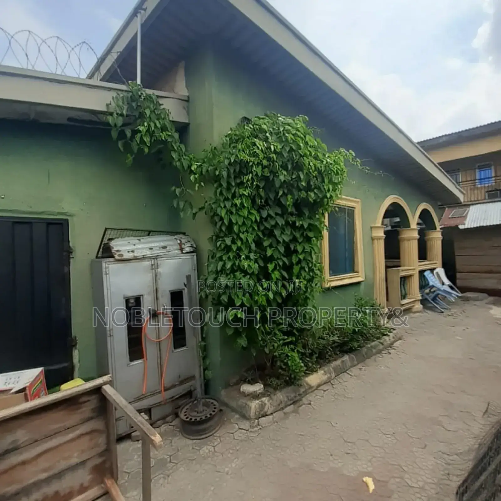 3bdrm Bungalow in Amuwo Odofin Festac for sale in Festac