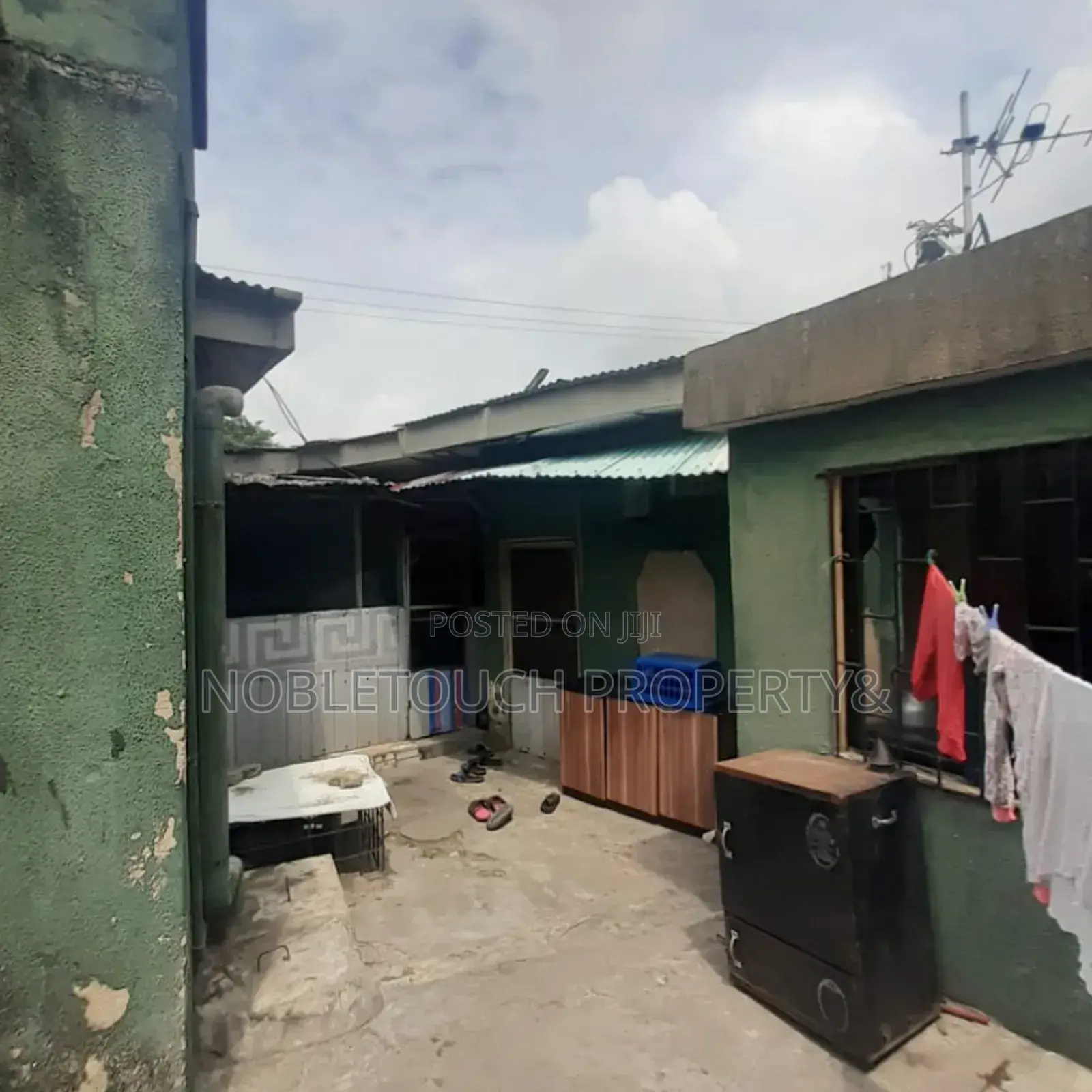 3bdrm Bungalow in Amuwo Odofin Festac for sale in Festac