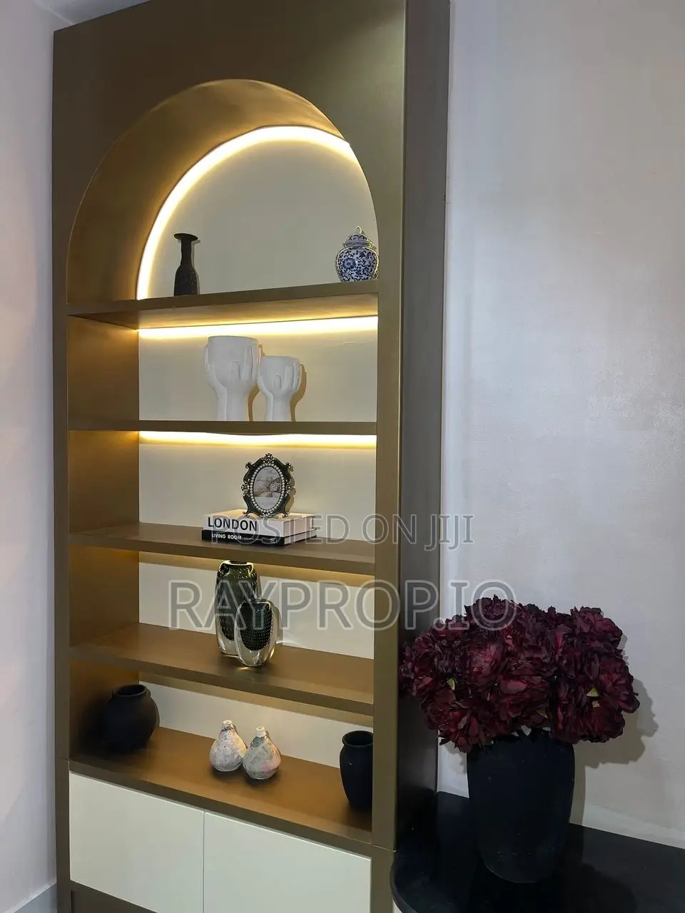 Waterfront 3 Bedroom Shortlet in Ikoyi in Banana Island