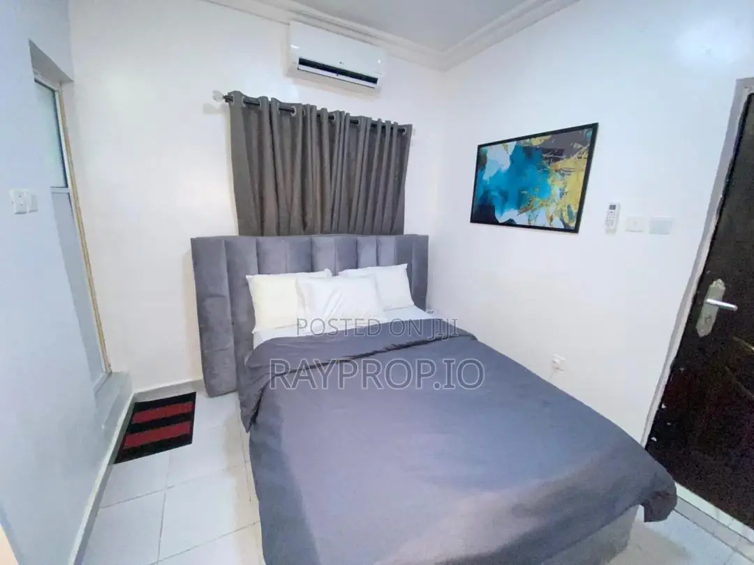 140671tg - 1 Bedroom Shortlet in Yaba in Sabo / Yaba