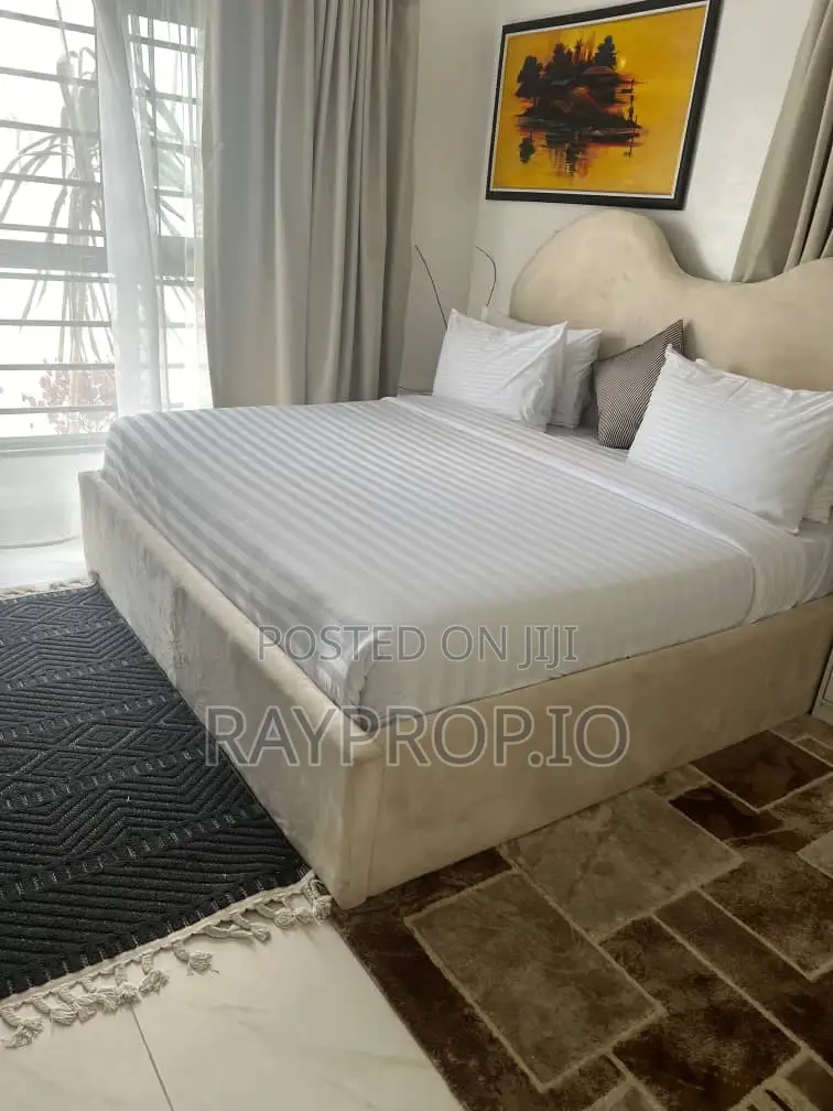 140671tg - 1 Bedroom Shortlet in Yaba in Sabo / Yaba