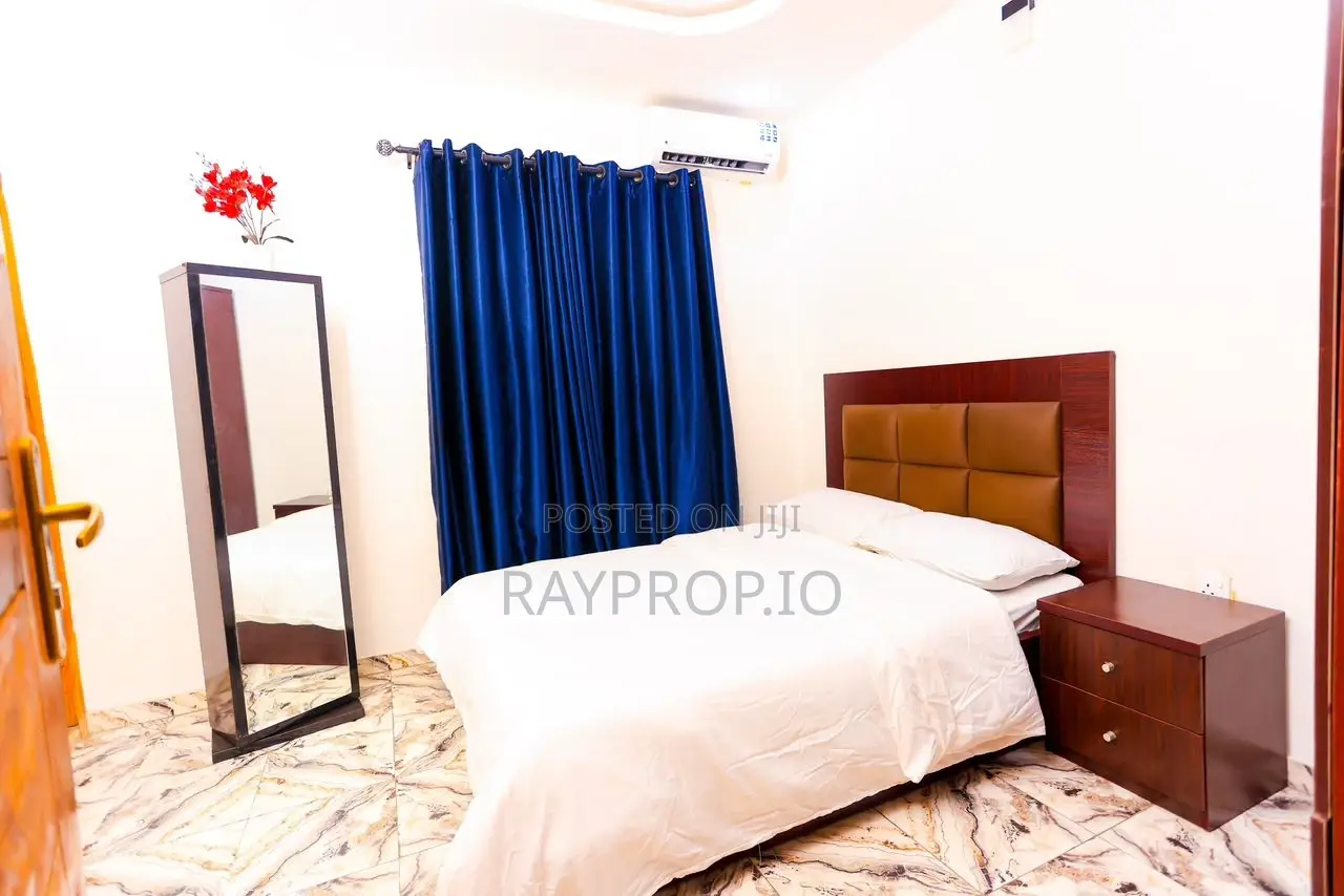2 Bedroom Shortlet in Yaba in Sabo / Yaba