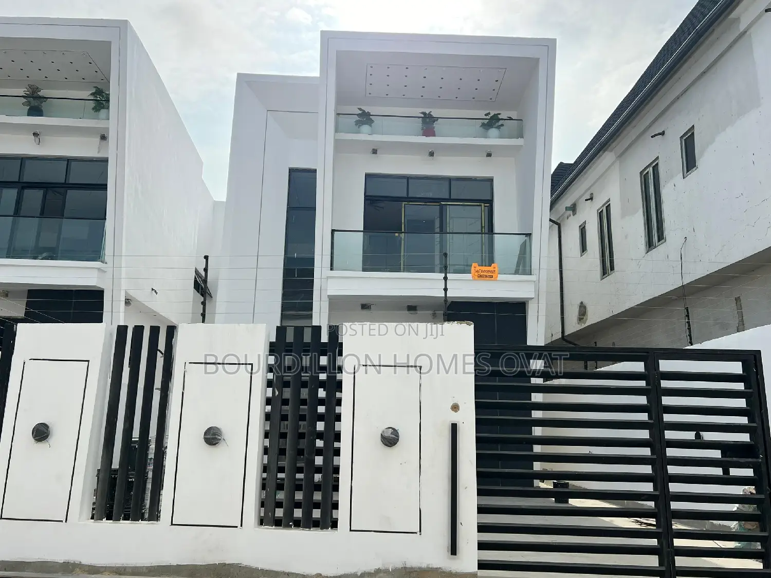 4bdrm Duplex in Lekki for sale in Lekki
