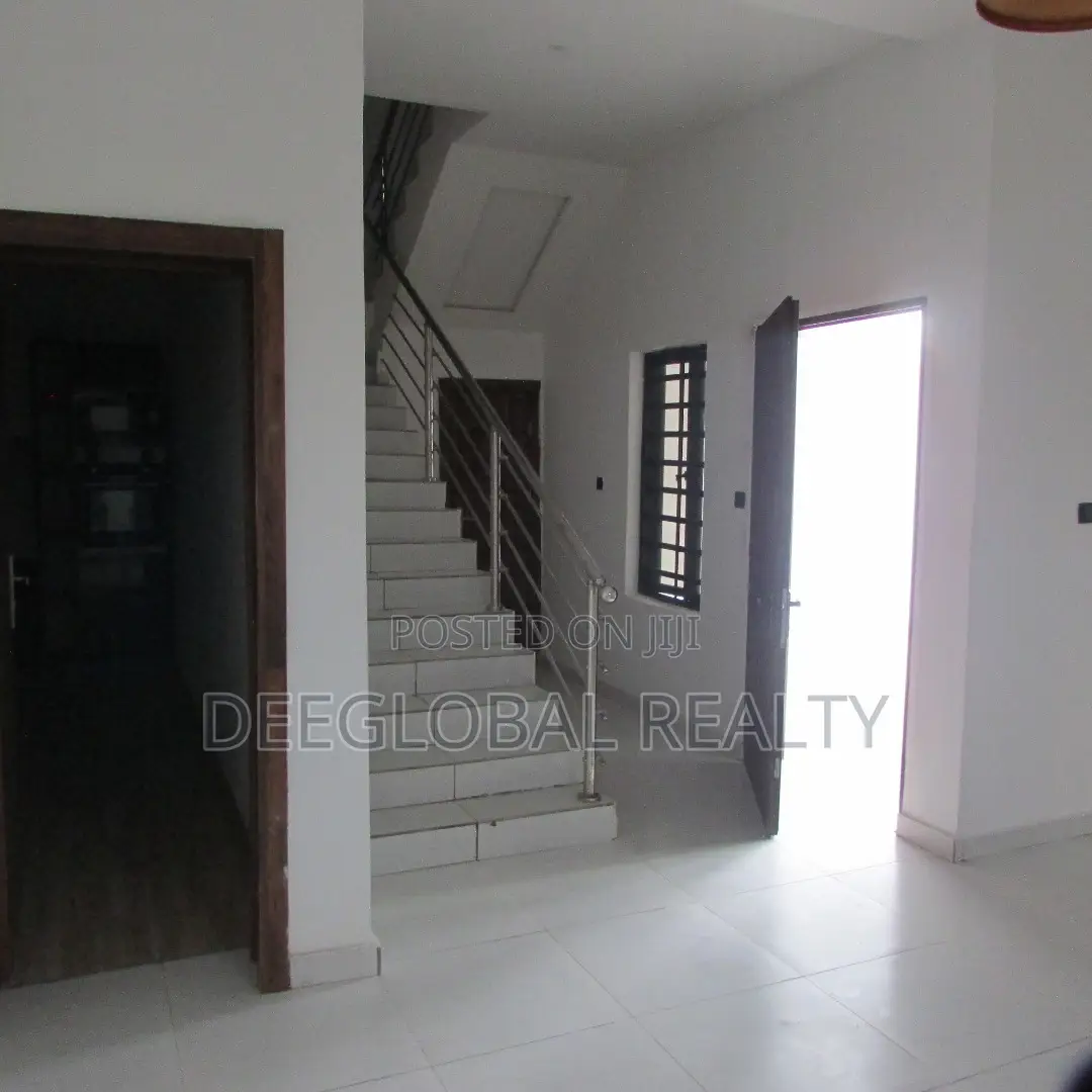 4bdrm Townhouse/Terrace in Chevron for sale in Chevron