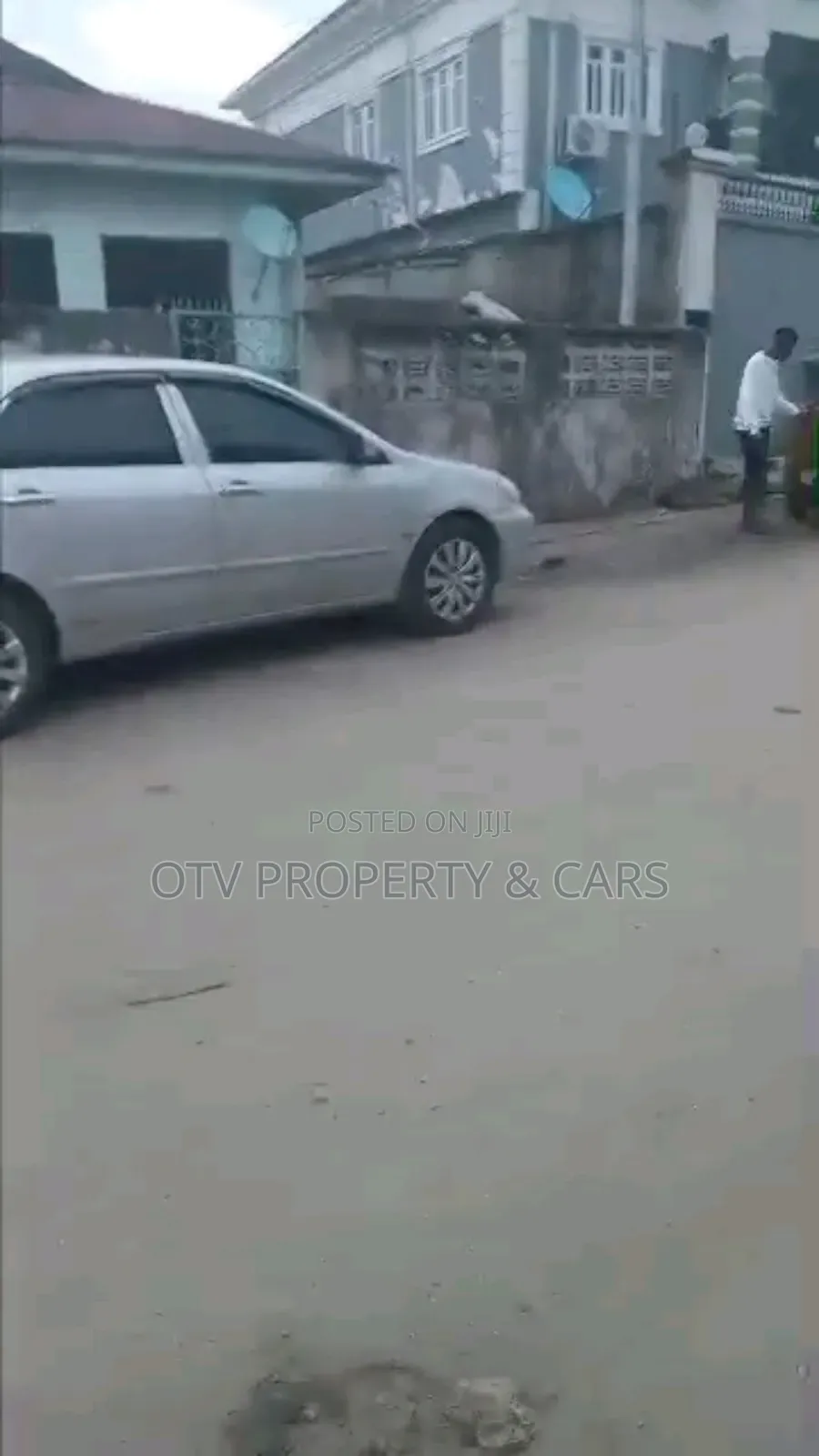 12bdrm Bungalow in Ebute Metta for sale in Ebute Metta