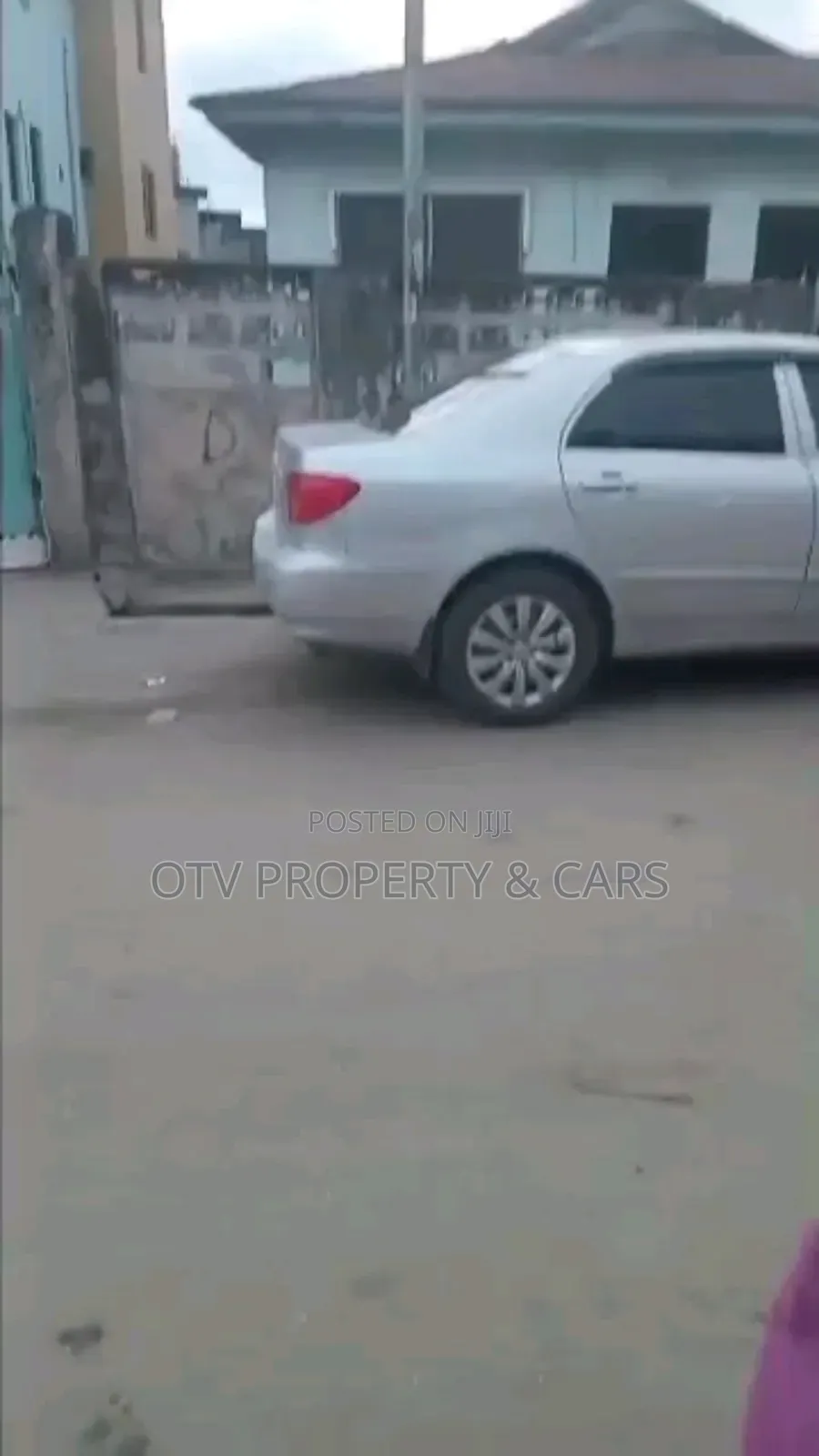 12bdrm Bungalow in Ebute Metta for sale in Ebute Metta