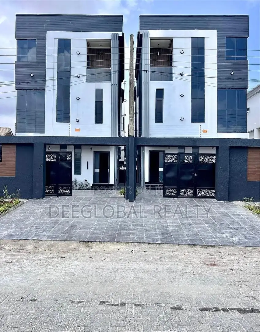 5bdrm Duplex in Lekki Phase 1 for sale in Lekki Phase 1