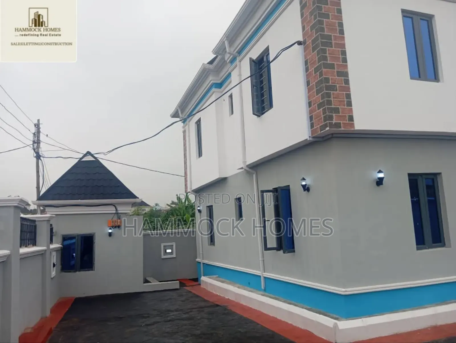 12bdrm Block of Flats in Unity Estate, Akobo for sale in Akobo