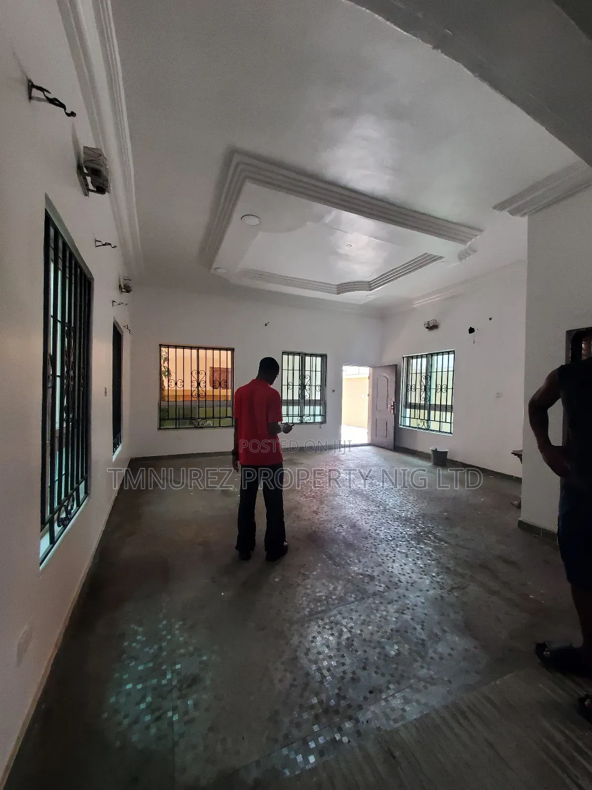 5bdrm Duplex in Chevron for rent in Chevron