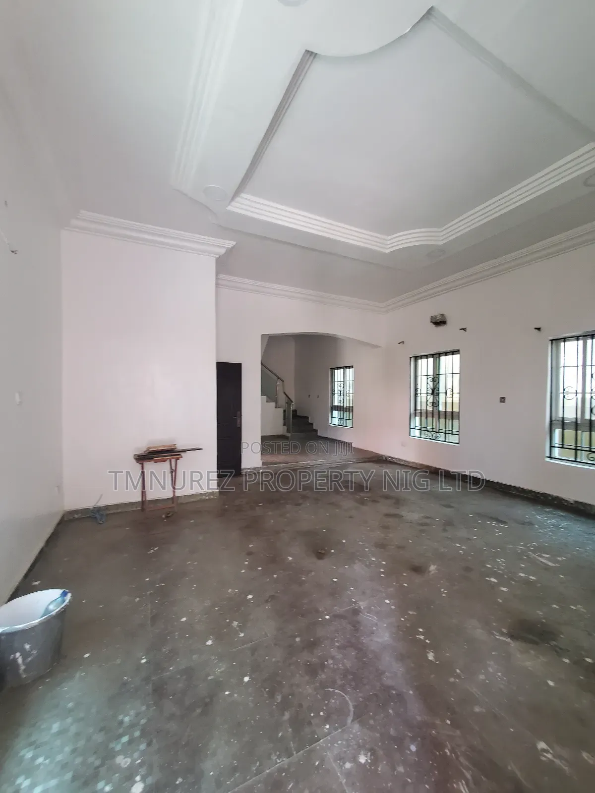 5bdrm Duplex in Chevron for rent in Chevron
