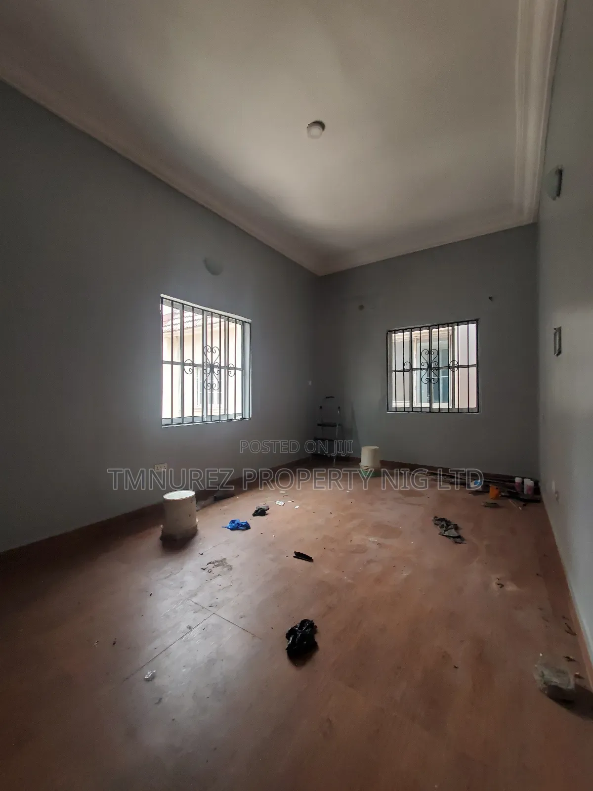 5bdrm Duplex in Chevron for rent in Chevron