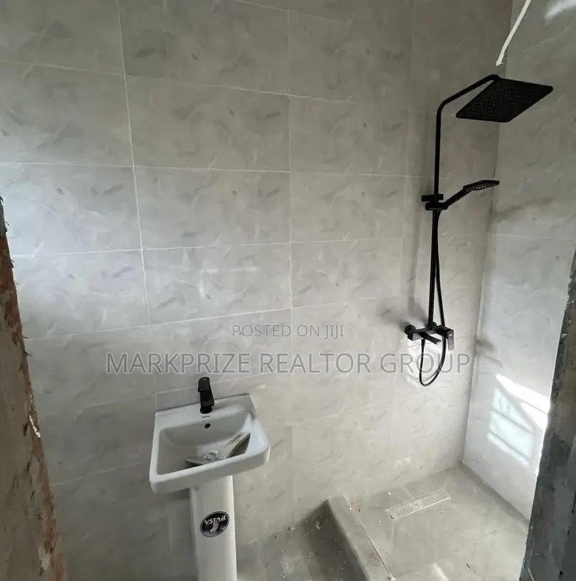 3bdrm Apartment in Allen Avenue Ikeja for sale in Allen Avenue