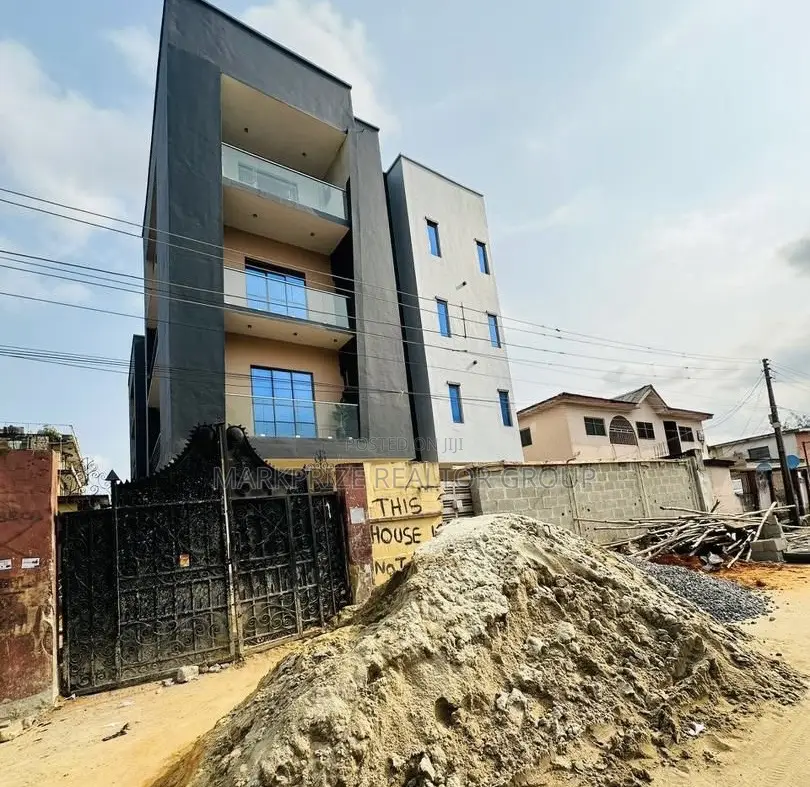 3bdrm Apartment in Allen Avenue Ikeja for sale in Allen Avenue
