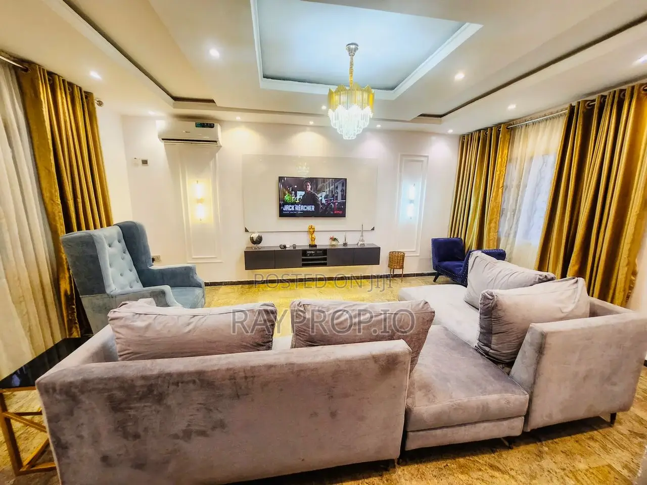 4 Bedroom Shortlet in Magodo in GRA Phase 1