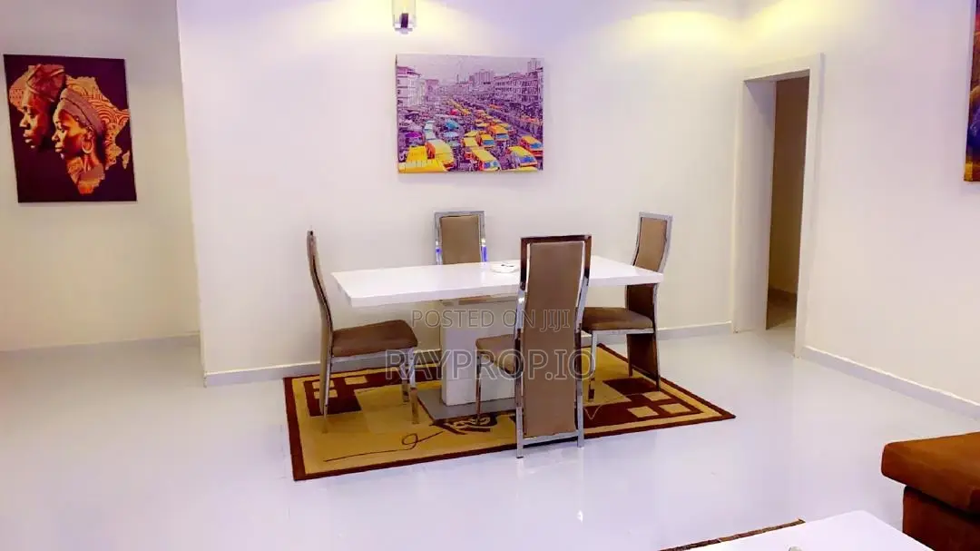 792032rn - 3 Bedroom Shortlet in Surulere in Abraham Adesanya