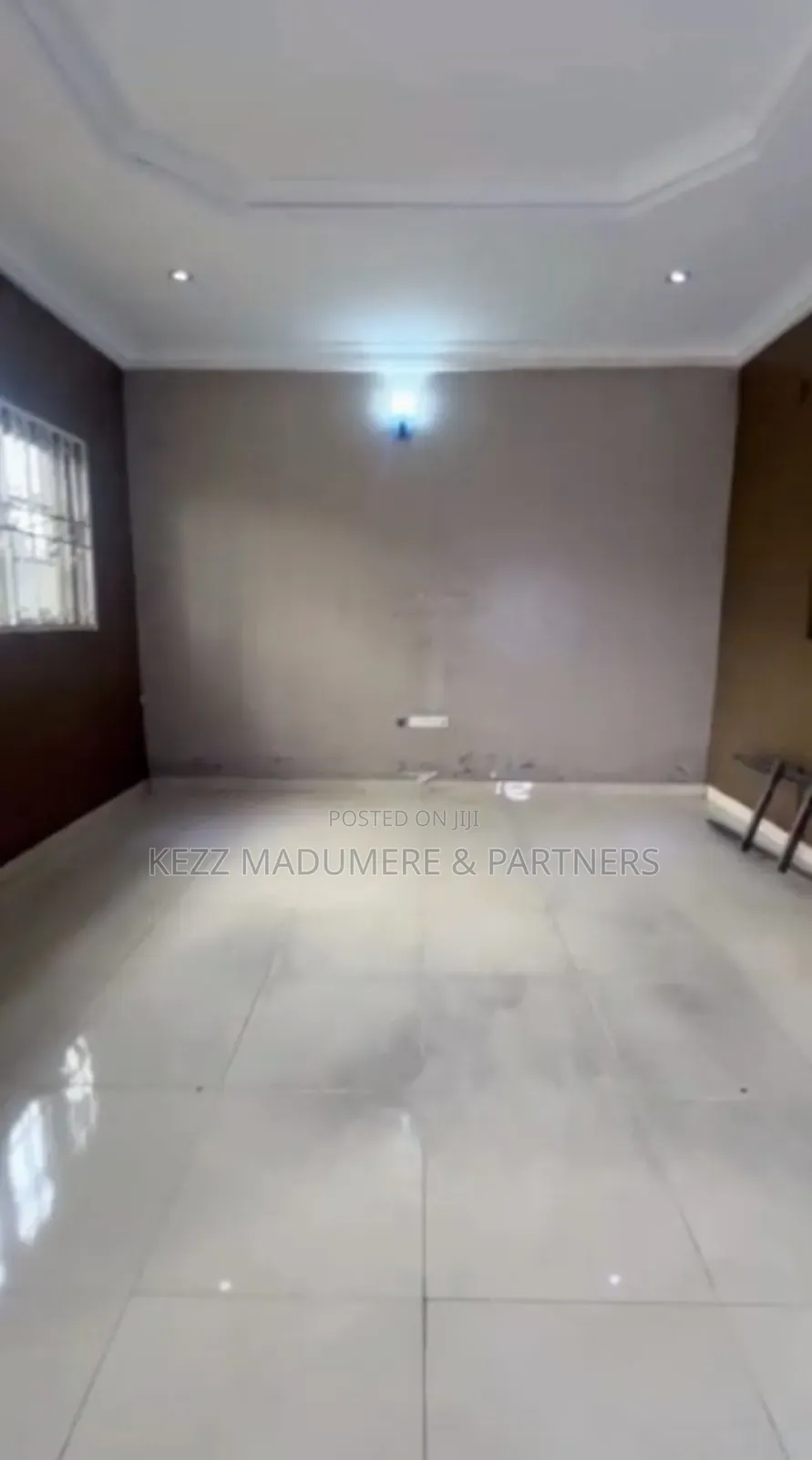 5bdrm Duplex in Off Slaughter Rd, for sale in Trans Amadi