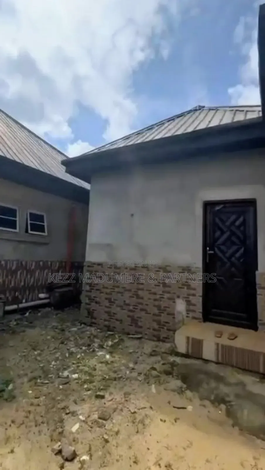 For Sale : 18 Rooms Hotel , Off Egbelu Ryd, Ada George, Ph in Port-Harcourt
