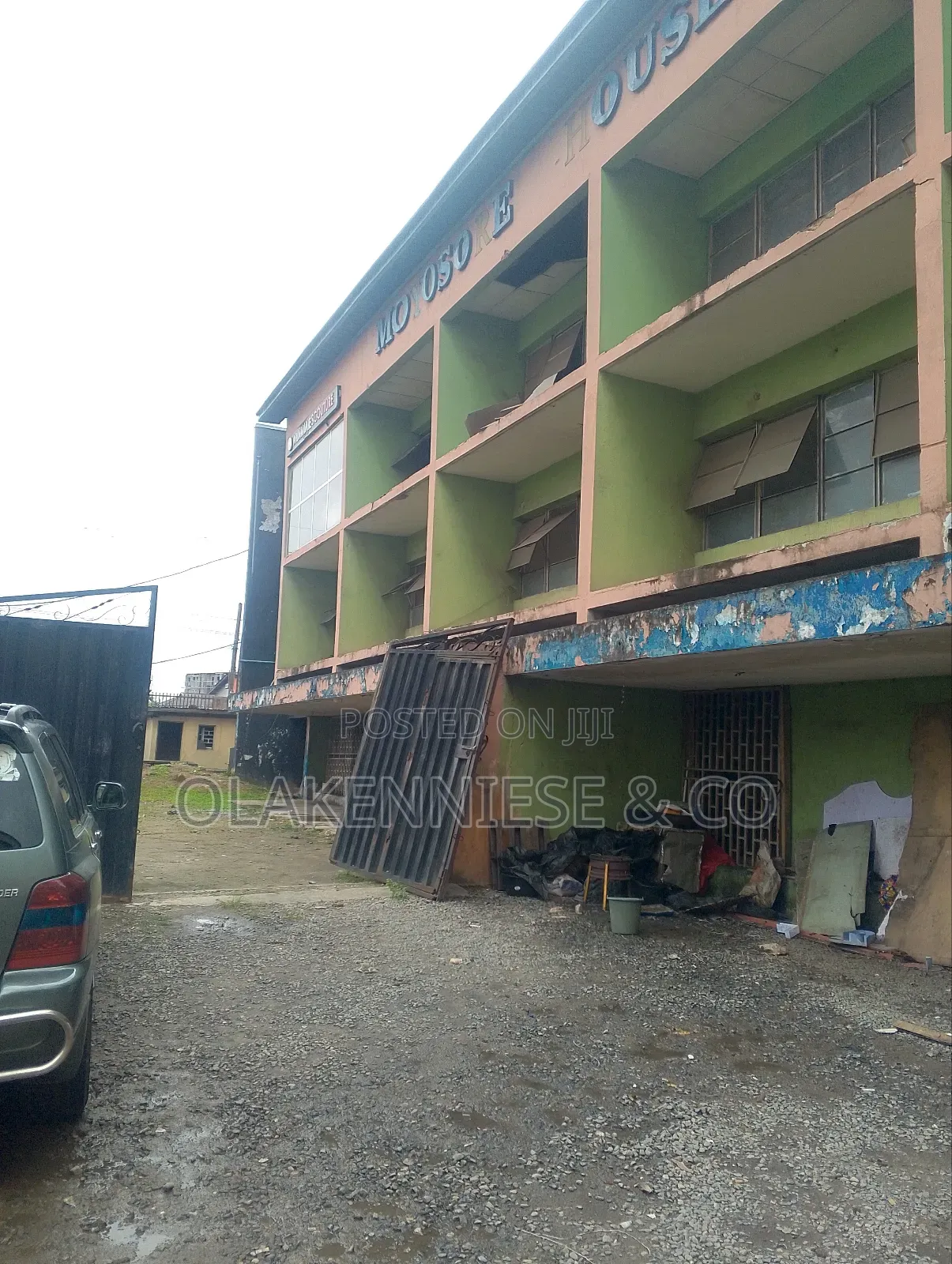 Massive Multiple Building on About 3,900 SQM Land Facing the Road. in Ikorodu Road / Shomolu