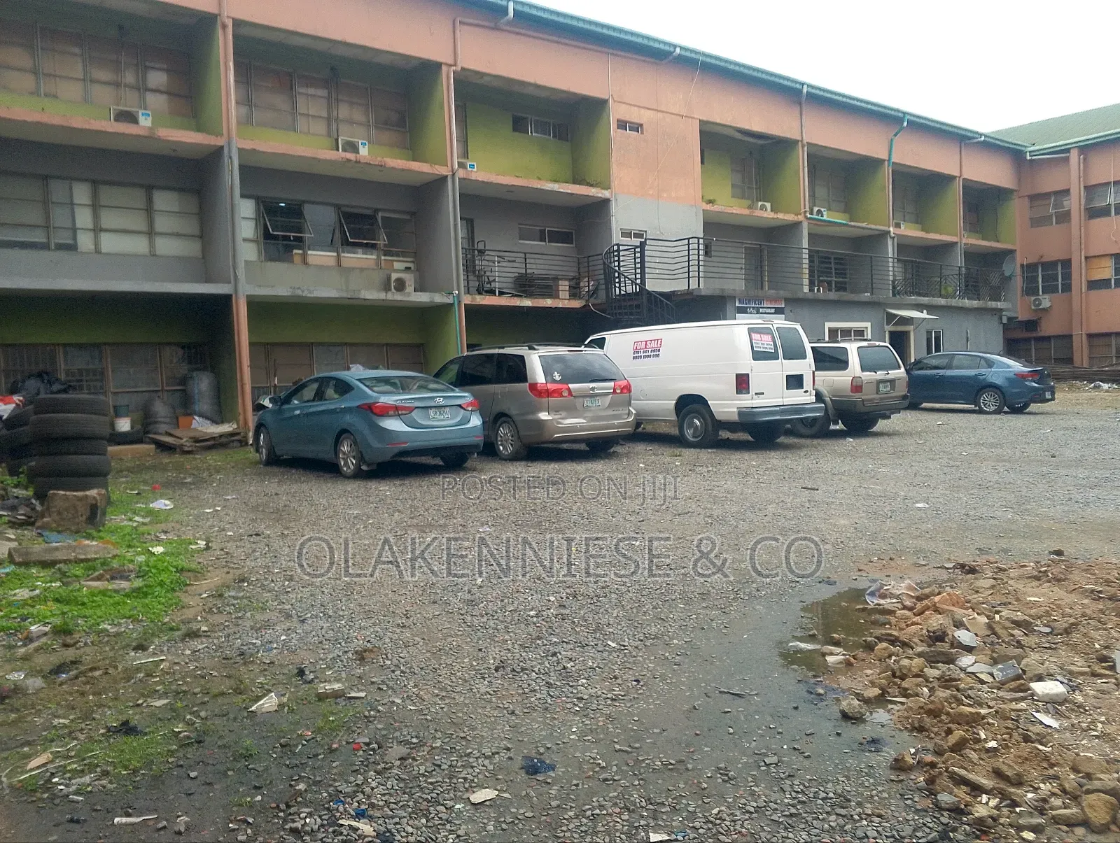 Massive Multiple Building on About 3,900 SQM Land Facing the Road. in Ikorodu Road / Shomolu