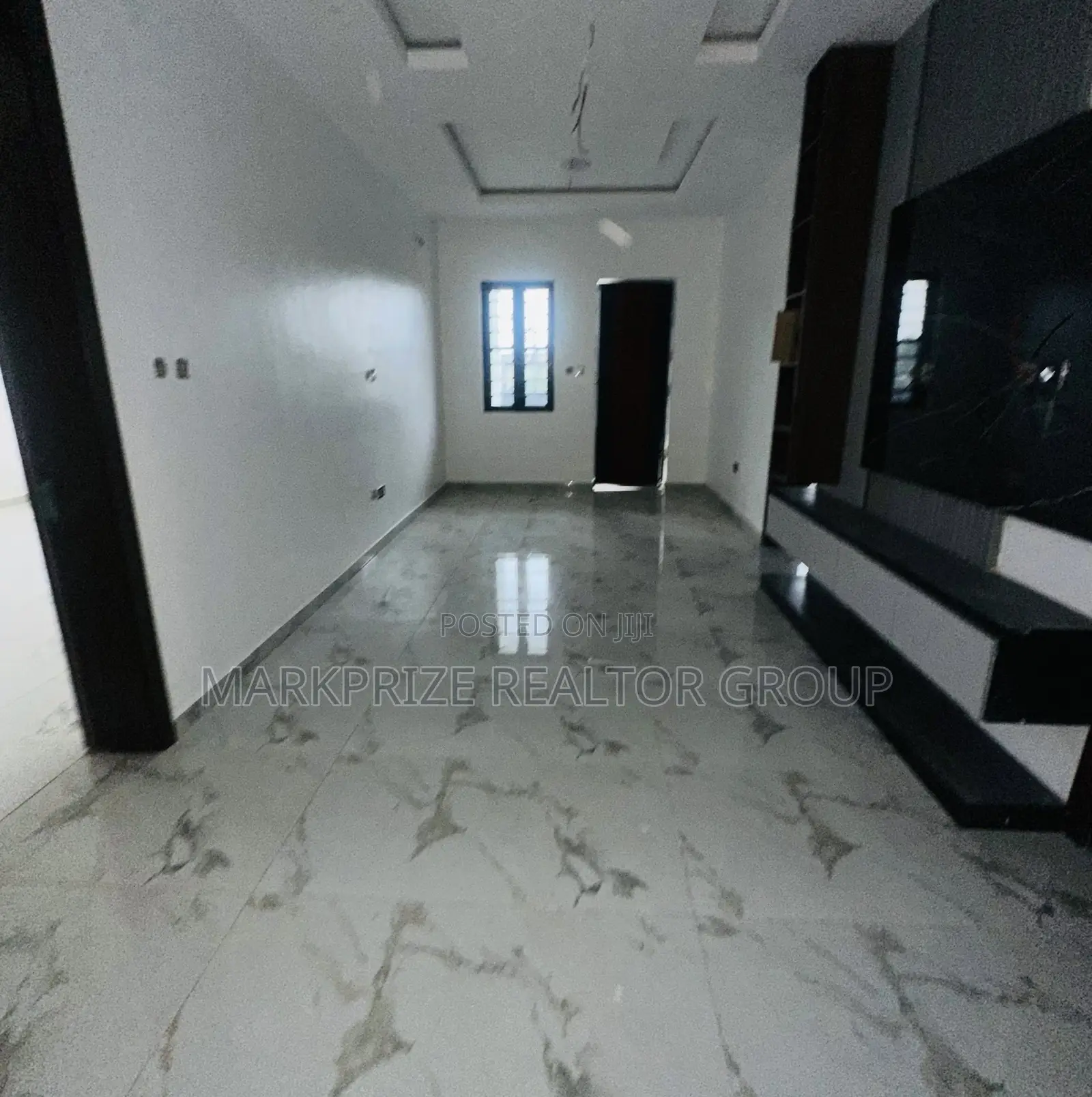 4bdrm Duplex in Surulere Lagos for sale in Surulere