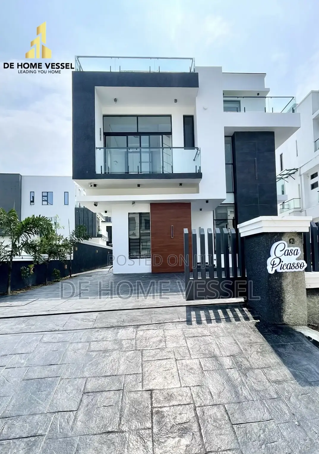 5bdrm Duplex in Lekki for sale in Lekki