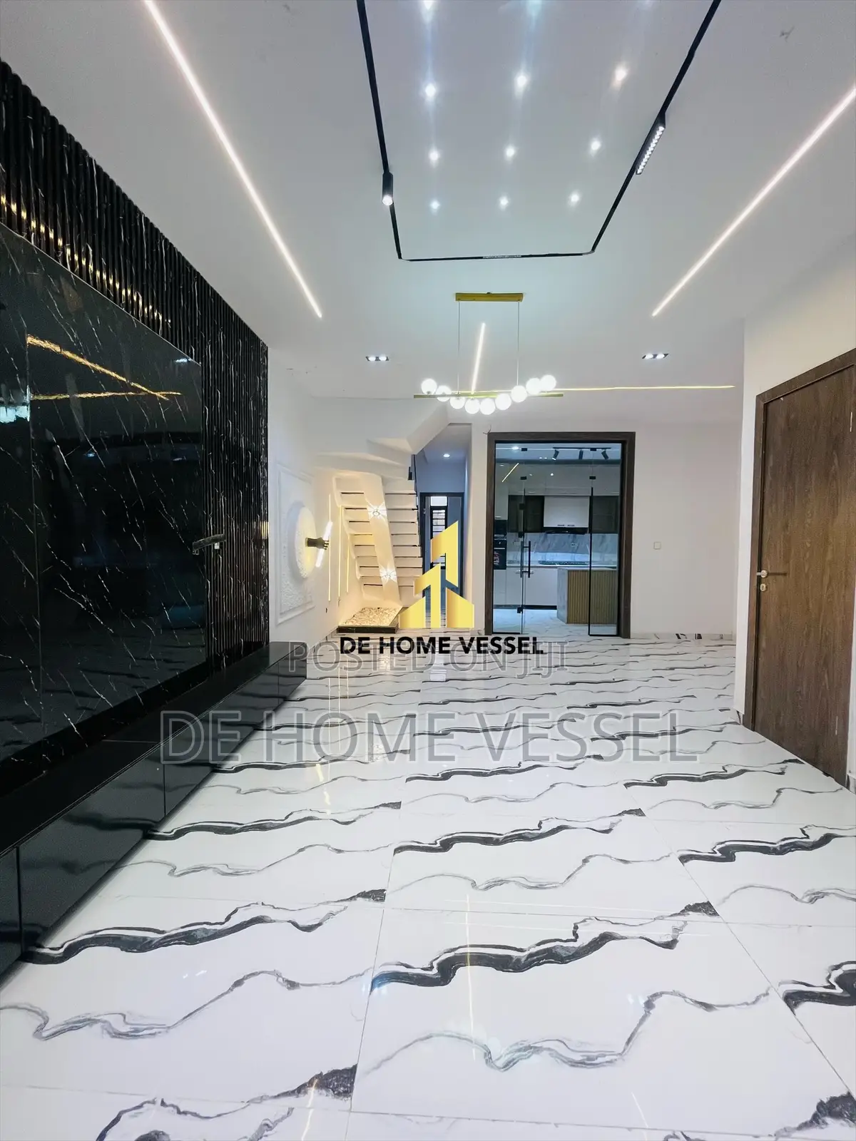 4bdrm Duplex in Ikota for sale in Ikota