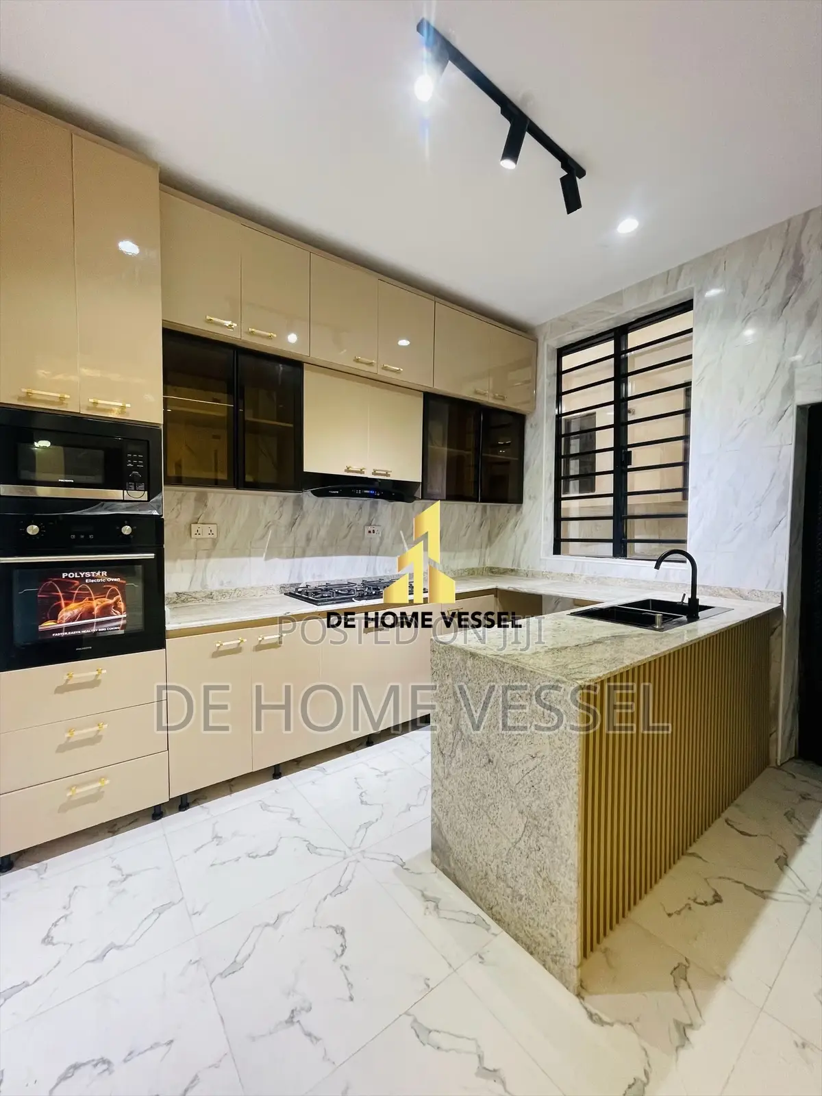 4bdrm Duplex in Ikota for sale in Ikota