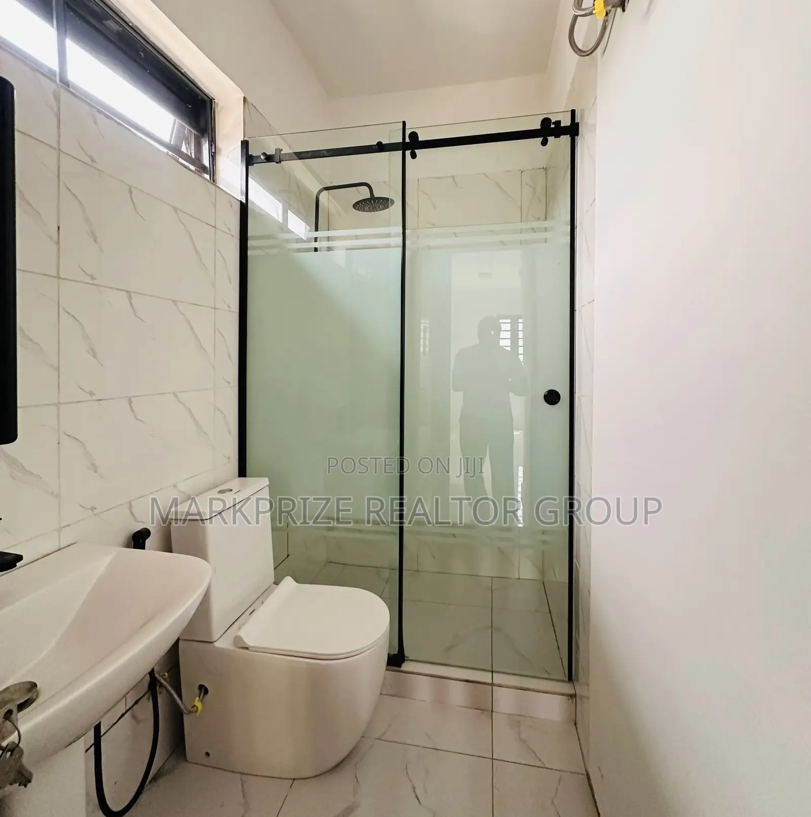 3bdrm Duplex in Omole Phase 2 for sale in Omole Phase 2