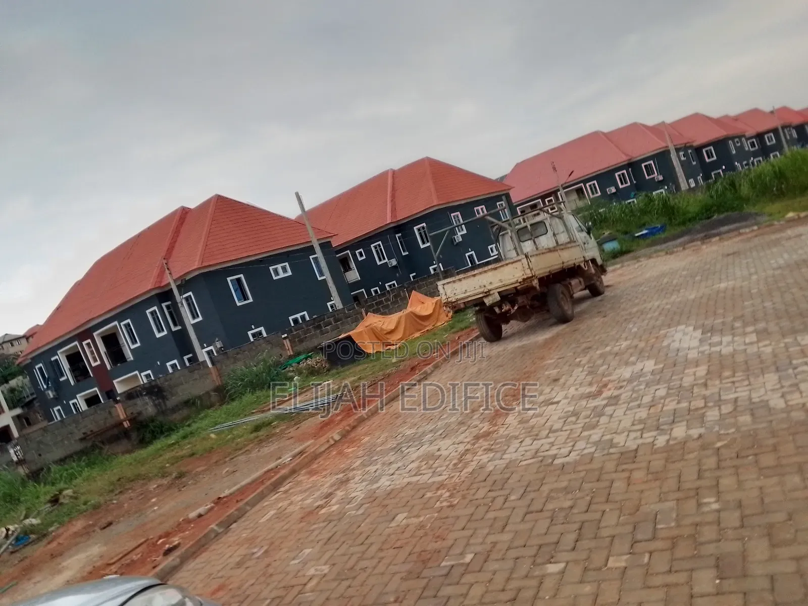 Furnished 3bdrm Block of Flats in Wiltop Omitoro, Ijede / Ikorodu in Ijede / Ikorodu