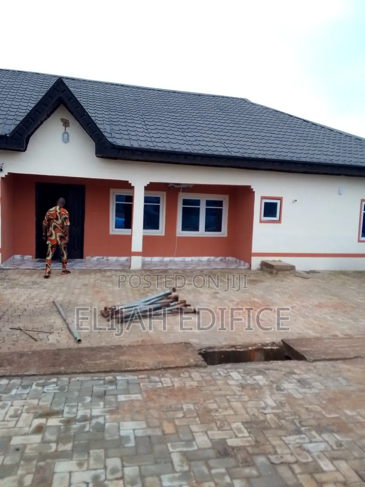 Furnished 2bdrm Block of Flats in Wiltop Omitoro, Ijede / Ikorodu in Ijede / Ikorodu