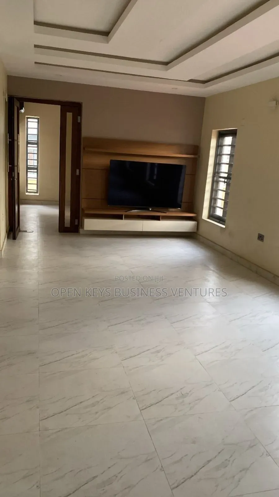 Furnished 5bdrm Duplex in Onireke Gra, Jericho for sale in Jericho
