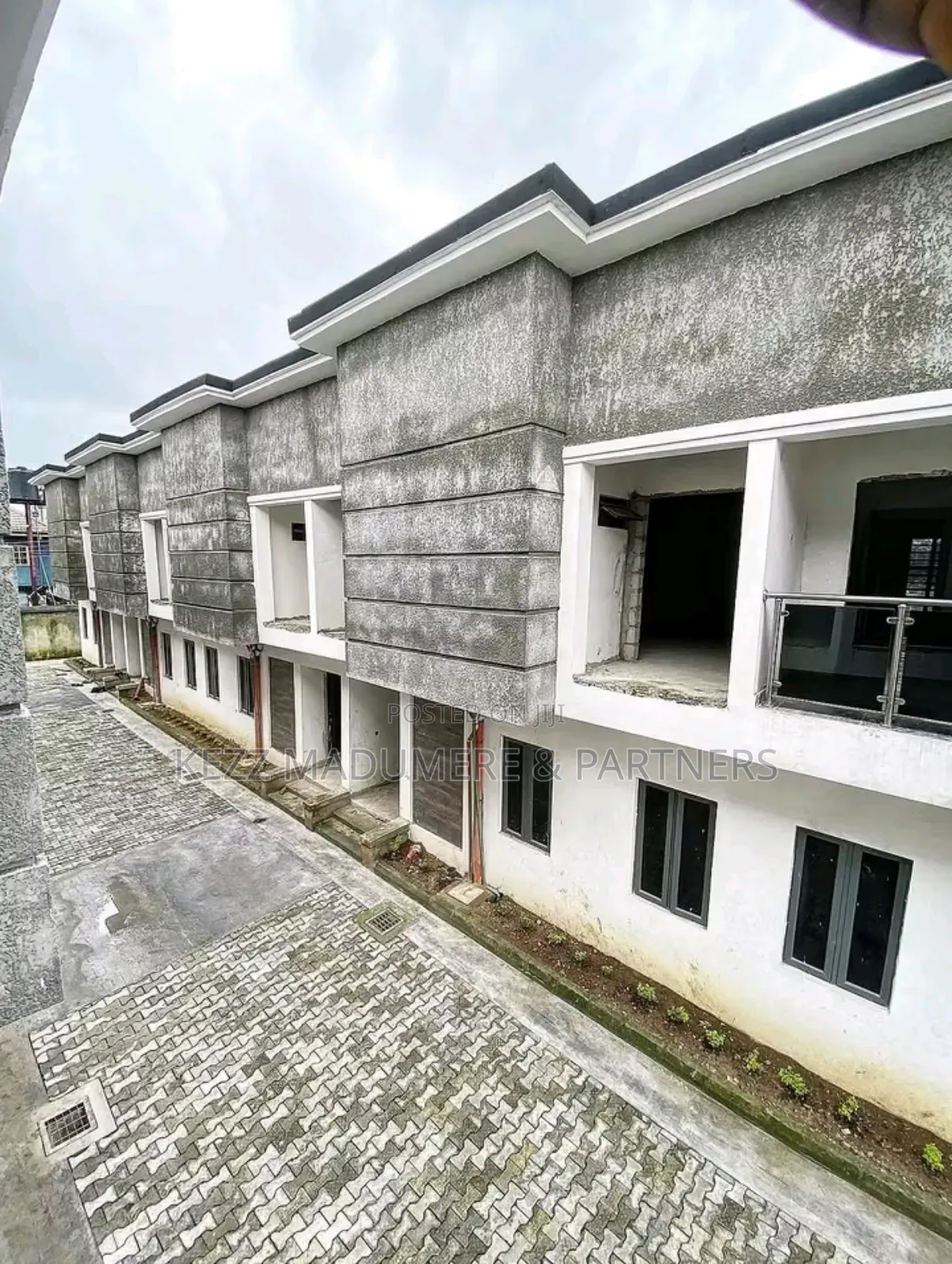 3bdrm Duplex in Rumudara , Port, Rumuodara for sale in Rumuodara