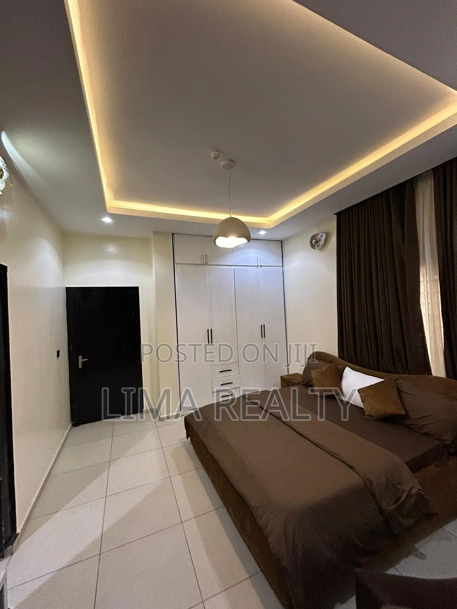 Luxury 3 Bed Vi in Ademola Adetokunbo