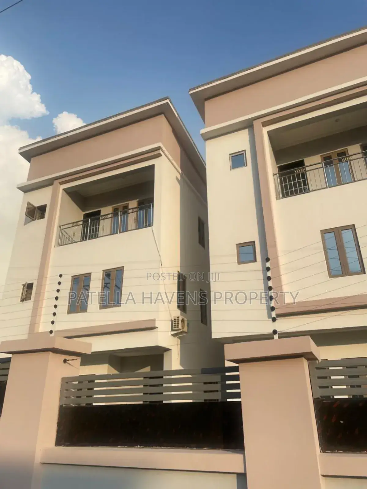 5bdrm Duplex in Katampe (Main) for sale in Katampe (Main)