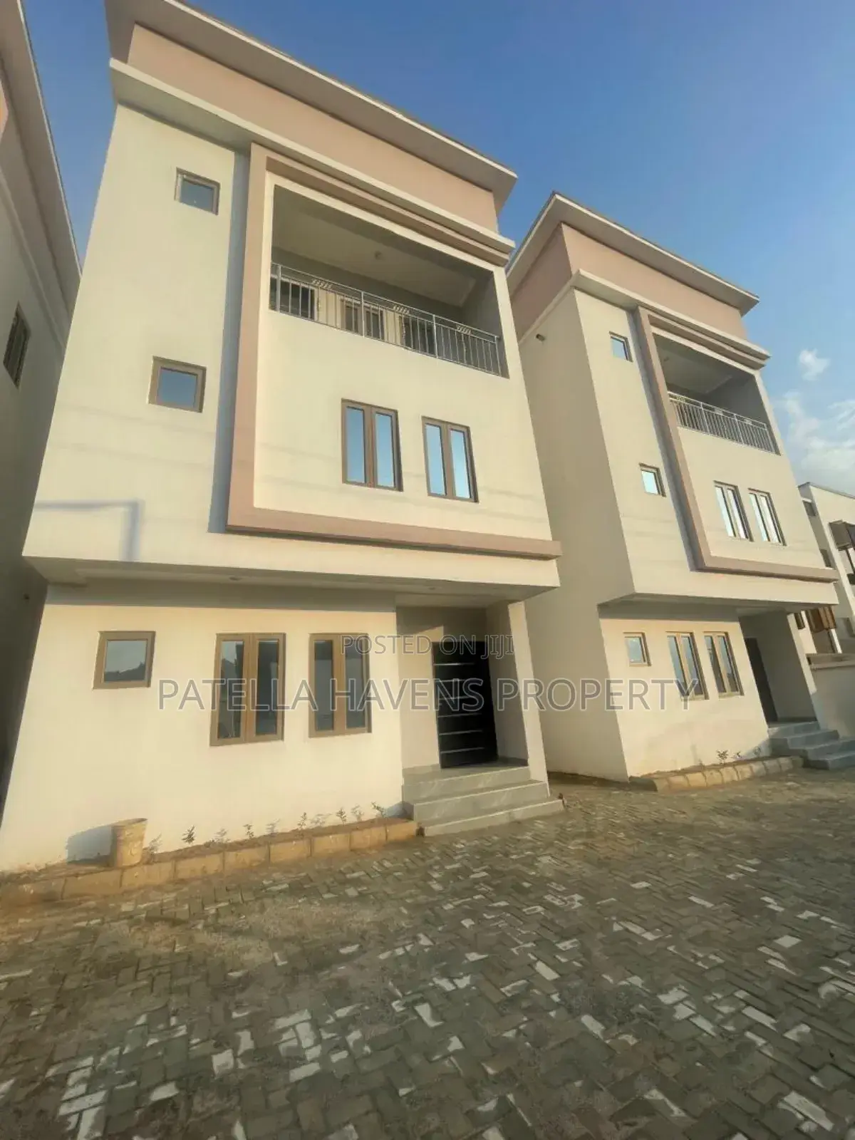 5bdrm Duplex in Katampe (Main) for sale in Katampe (Main)