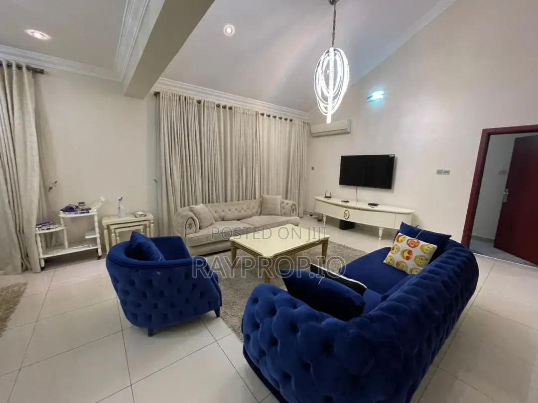 3 Bedroom Shortlet in Osapa London Lekki in Osapa london