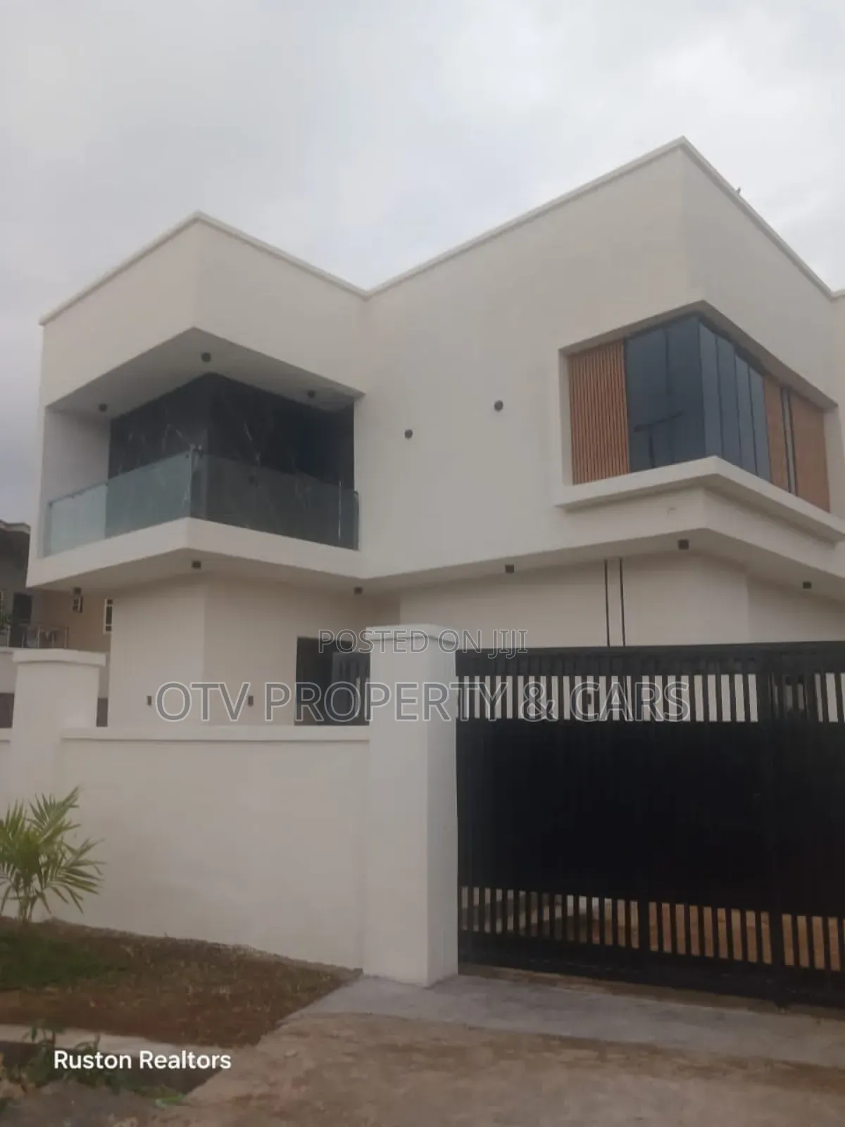 Furnished 4bdrm Duplex in Ibadan for sale in Ibadan