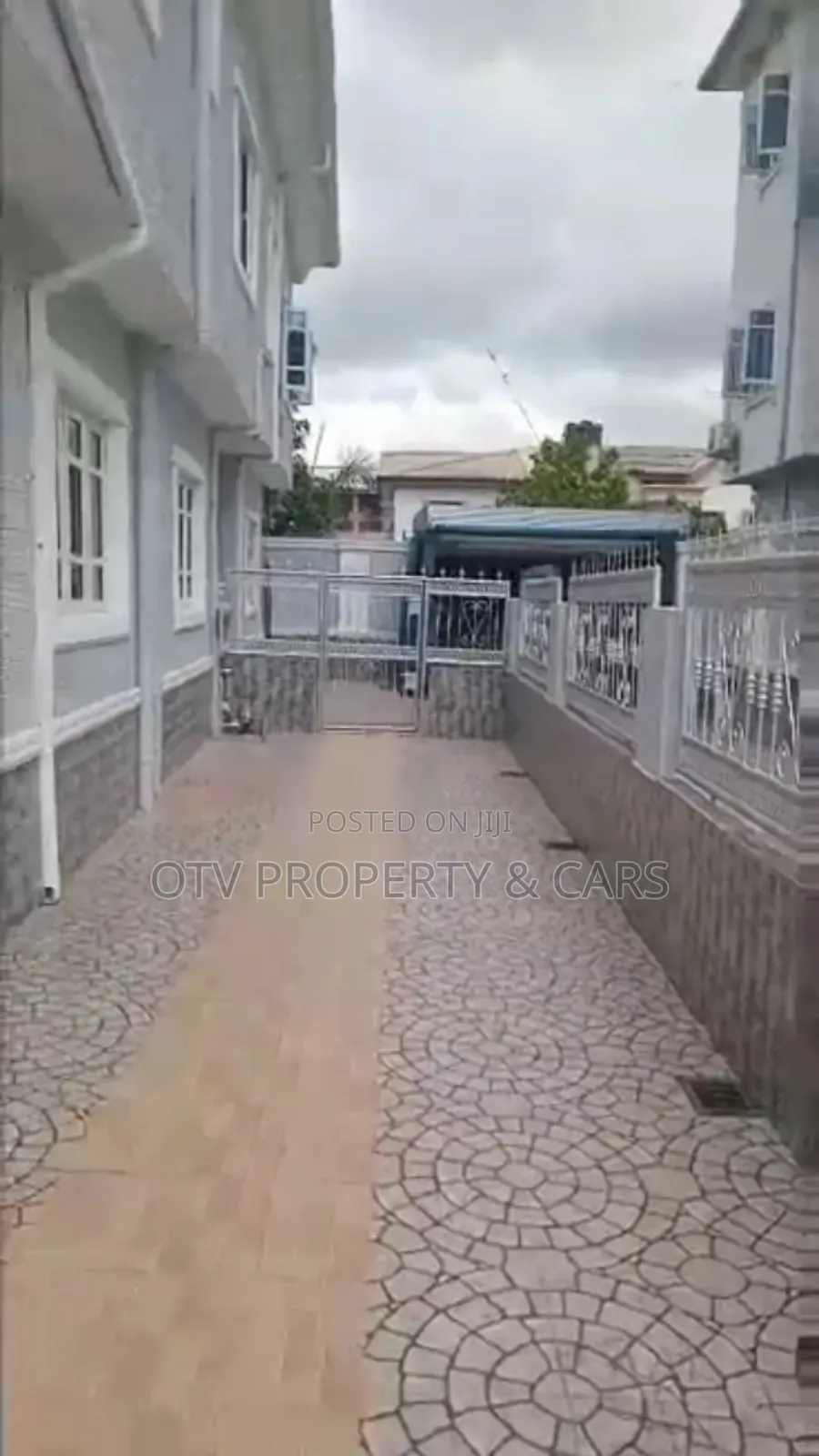 Furnished 5bdrm Duplex in Okota for sale in Okota