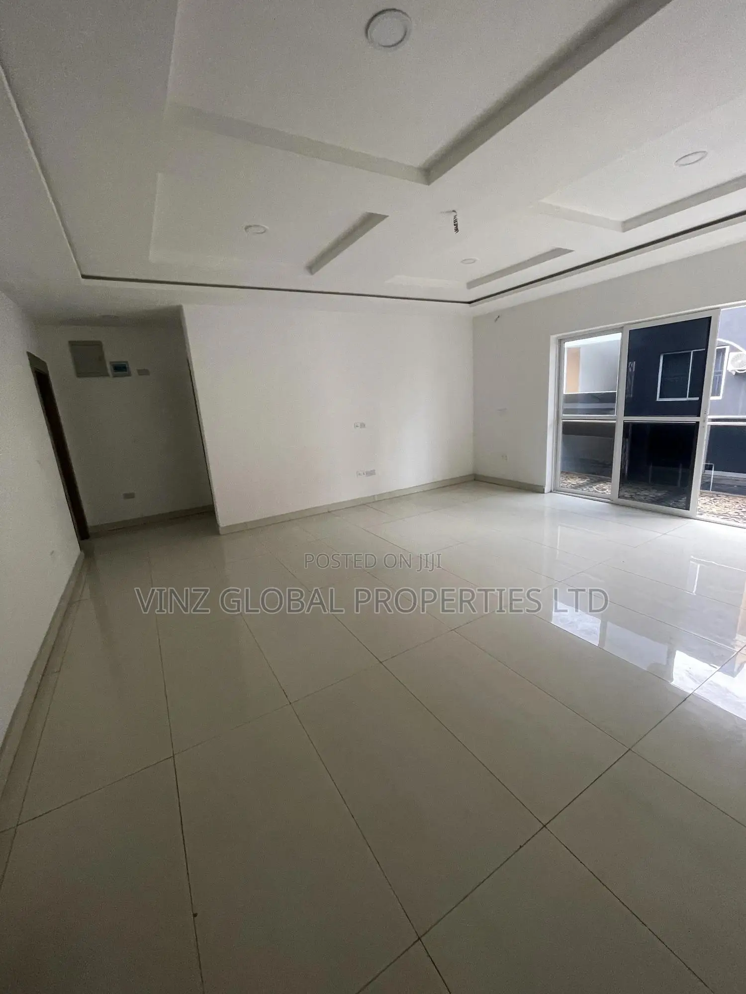 2bdrm Block of Flats in Ikota for sale in Ikota