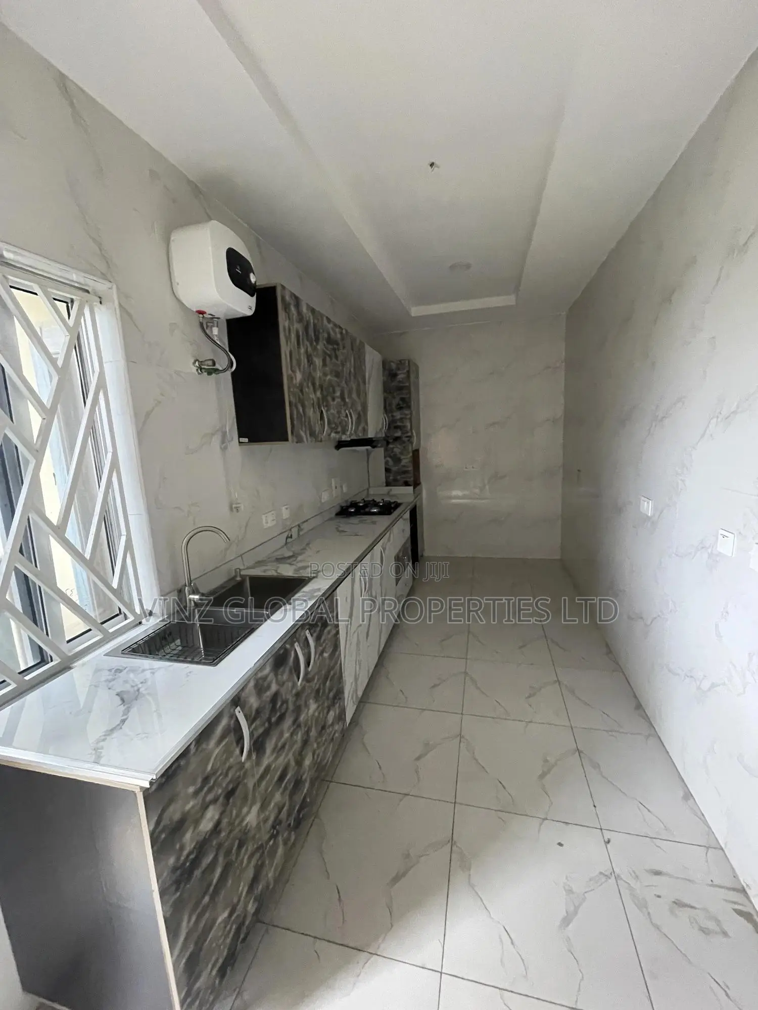 2bdrm Block of Flats in Ikota for sale in Ikota