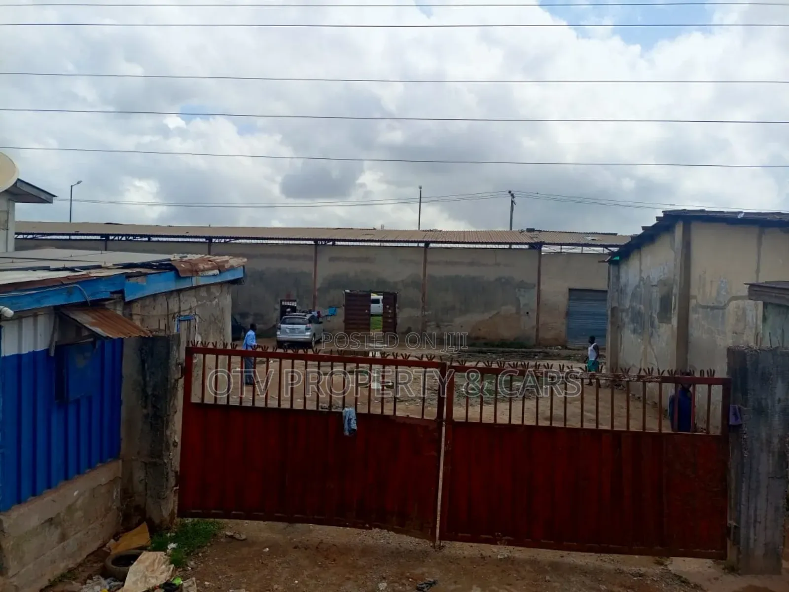 For Sale 5 Bay Warehouse Sitting on 2300sqm at Old Ojo Road Lagos in Badagry