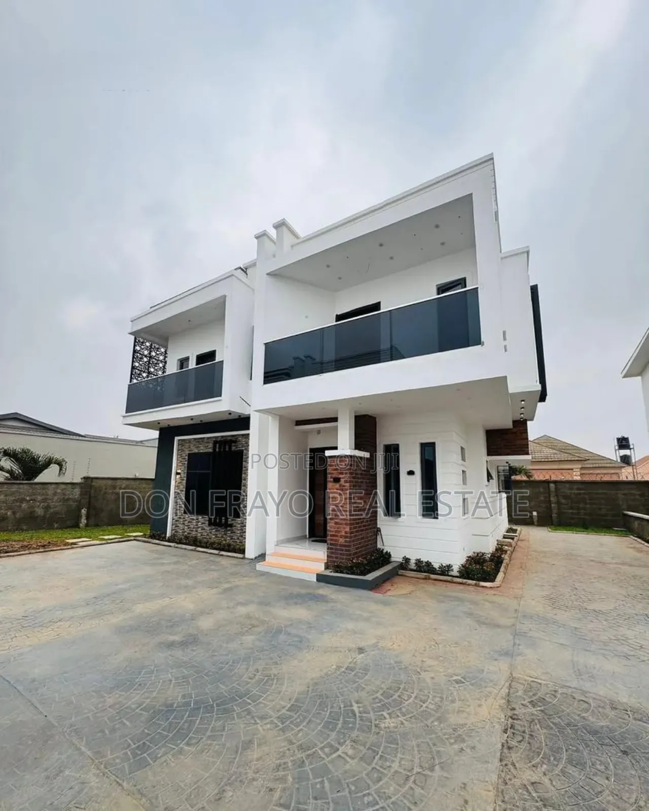 4bdrm Duplex in Kolapo Ishola Gra, Akobo for sale in Akobo