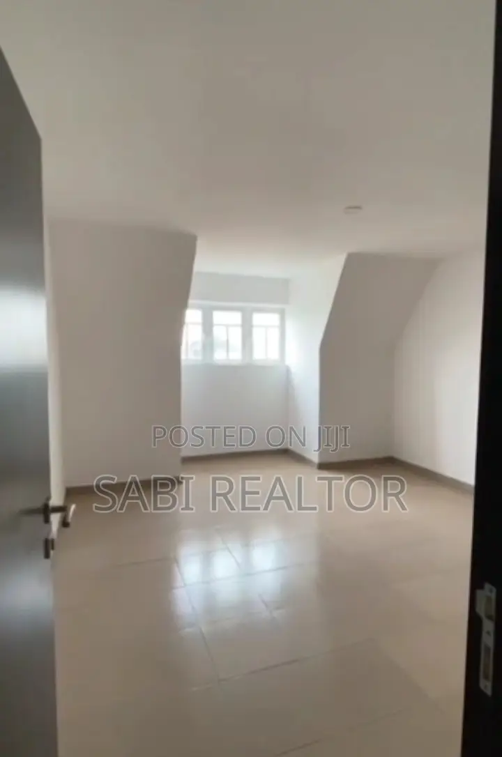 Furnished 4bdrm Duplex in Opic, Berger for sale in Berger