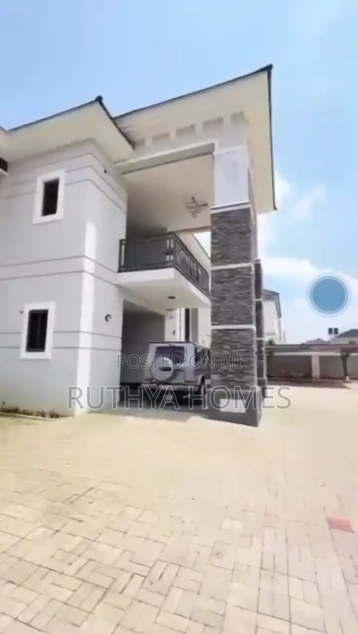 6bdrm Duplex in Guzape for sale in Guzape District