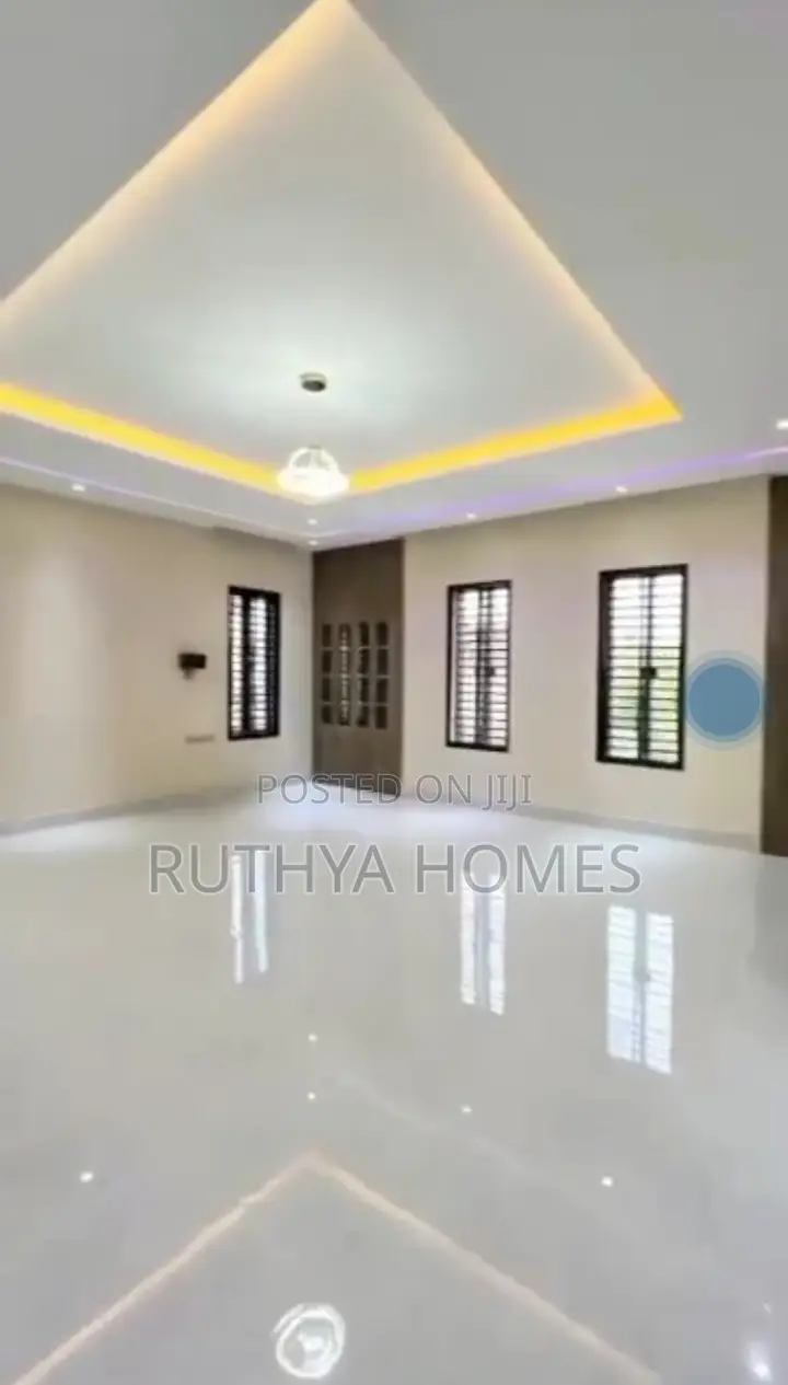 6bdrm Duplex in Guzape for sale in Guzape District